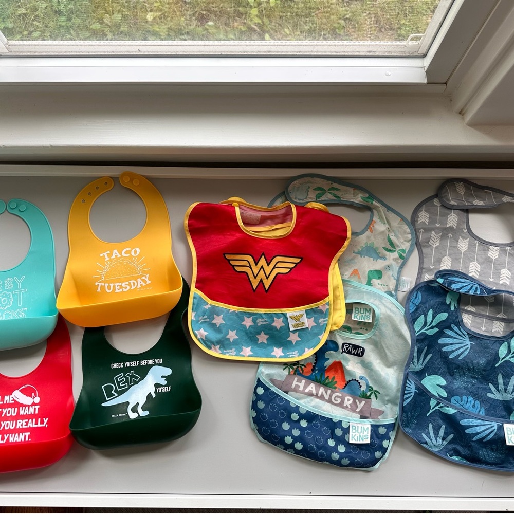 Bib bundle
